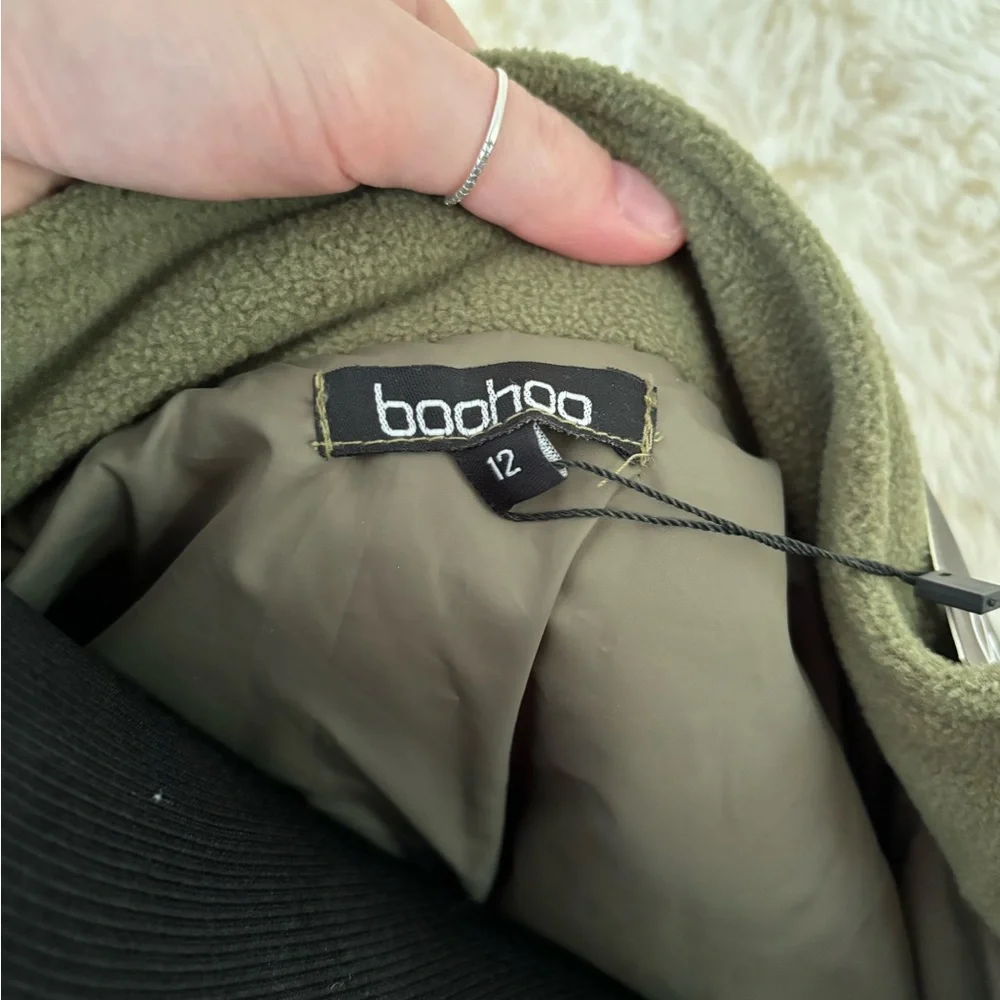 New jacket - Picture 3 of 7